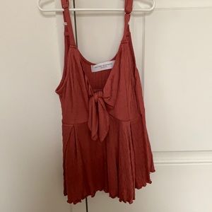 Flowy tank